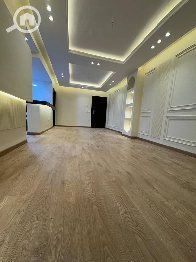 2 33ab4660-57ee-4831-86f3-76e12b4faa98. jpg