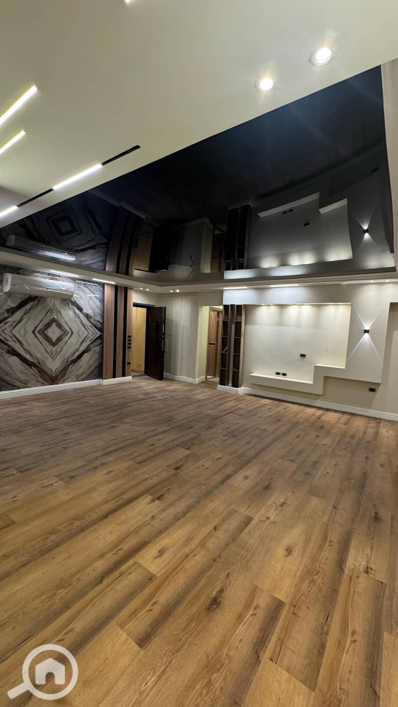 2 WhatsApp Image 2025-11-24 at 10.33. 39 PM. jpeg