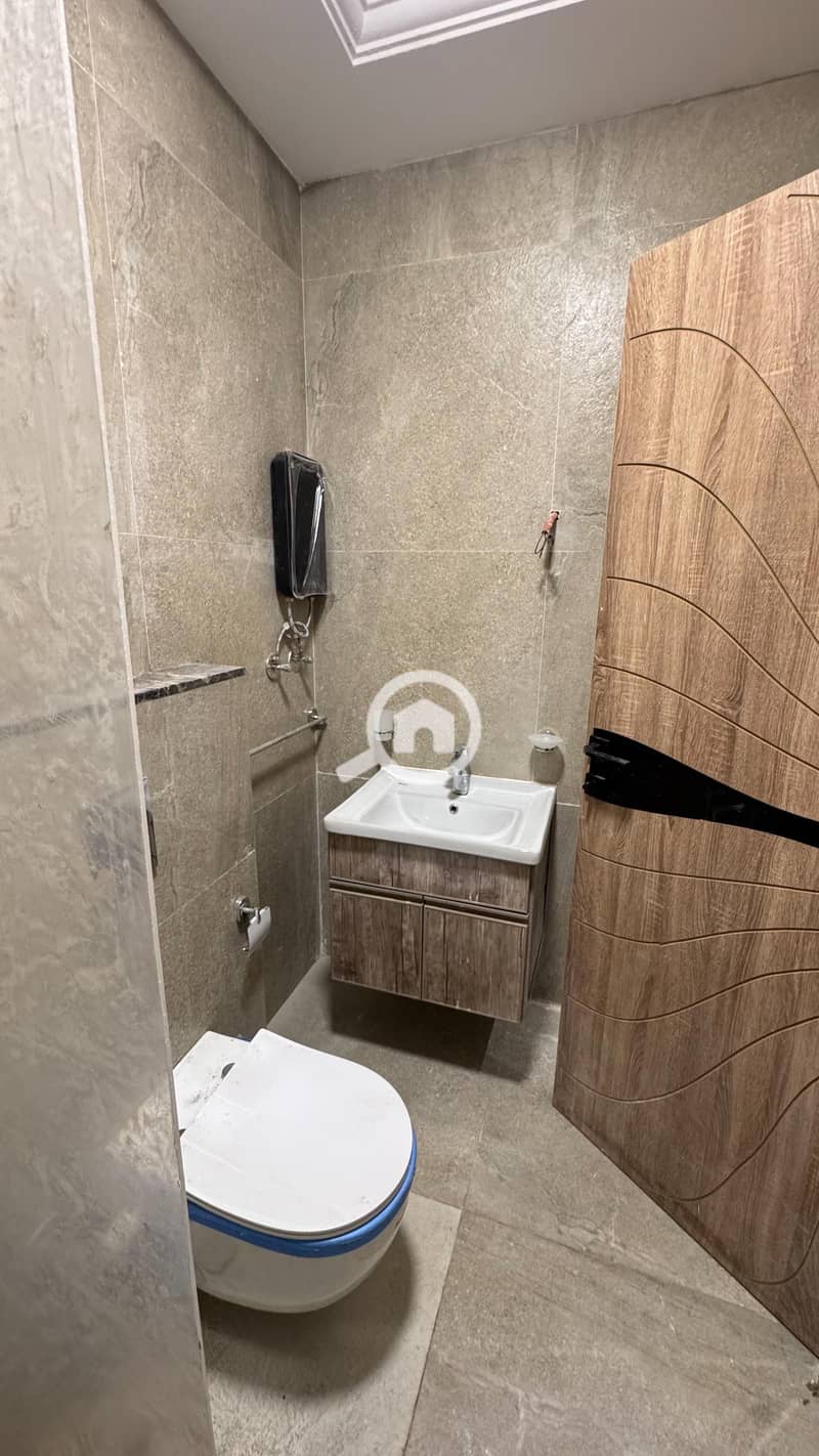 14 WhatsApp Image 2025-11-24 at 10.33. 15 PM. jpeg