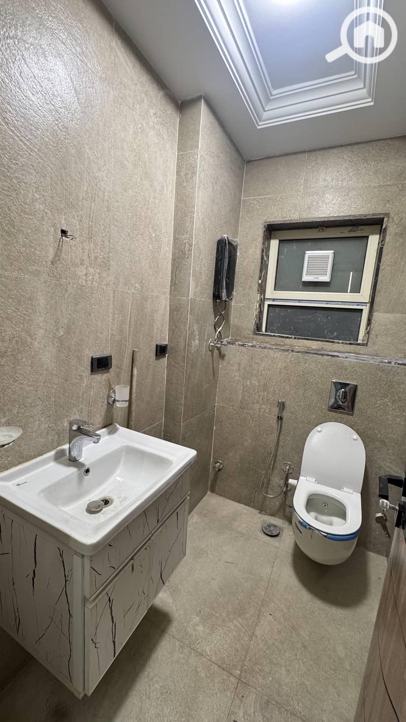 15 WhatsApp Image 2025-11-24 at 10.33. 03 PM (1). jpeg