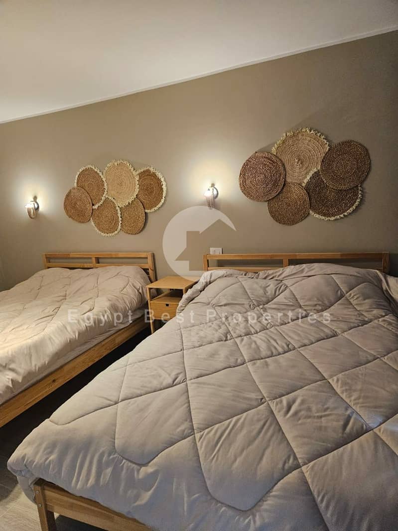 5 6bf1e6d9-c644-4d45-8f79-bddc616e86fd. jpeg