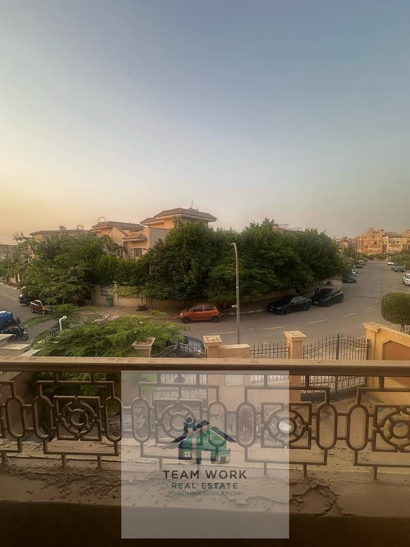 9 3083b941-6da2-43d3-a415-03d14d3d05a3. jpg