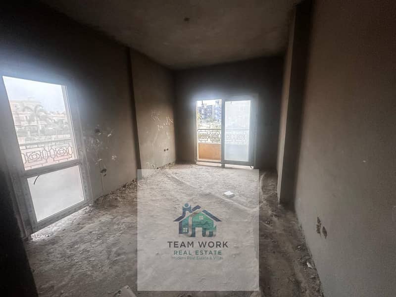 13 cfb8cb80-f42f-439a-b52a-5e30bd66e7af. jpg