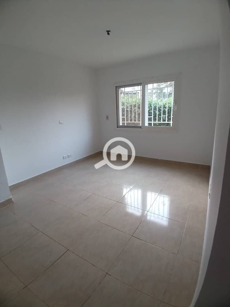 8 6ba7f251-48d0-47b3-9f47-70bf661fc829. jpg