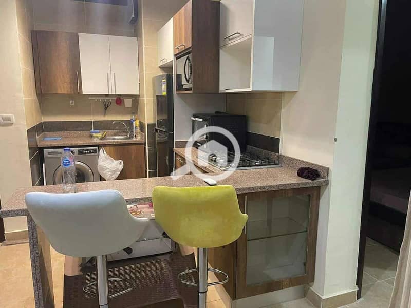 11 b24d895f-755f-492a-817d-3330fb874282. jpg