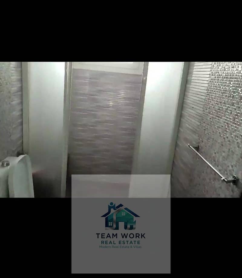 7 2e3806e9-a8b0-42c1-b598-015e9dcf82bd. jpg