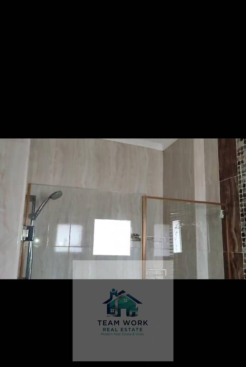 10 e21a7cc6-b2ca-4ba9-a55d-01b4ce97b1f0. jpg