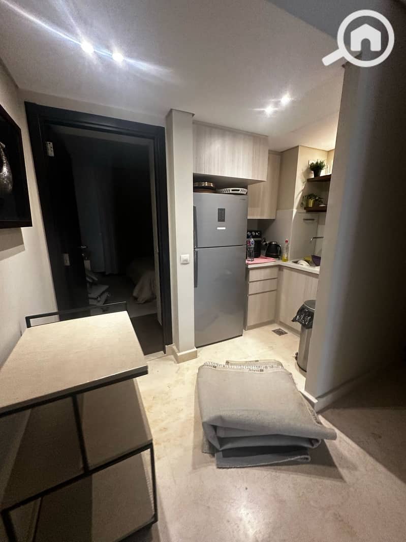 18 a20b0fe4-f0c5-415f-8c36-9cc2016a724d. jpg