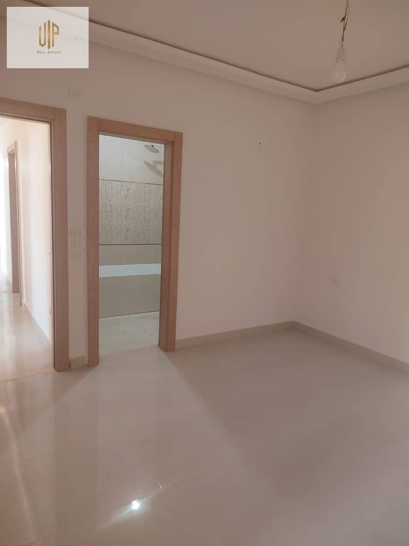 4 WhatsApp Image 2025-11-12 at 3.16. 13 PM. jpeg