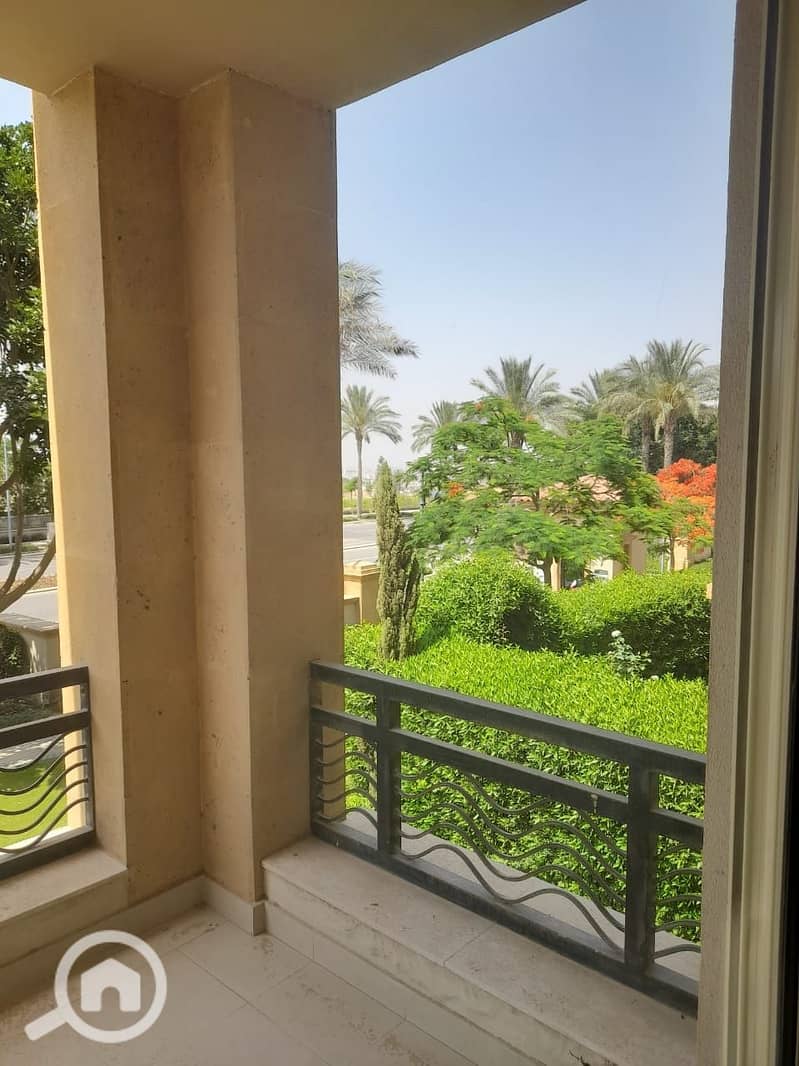 4 72a7e522-f8e4-4a92-8024-c48832ea244c. jpg