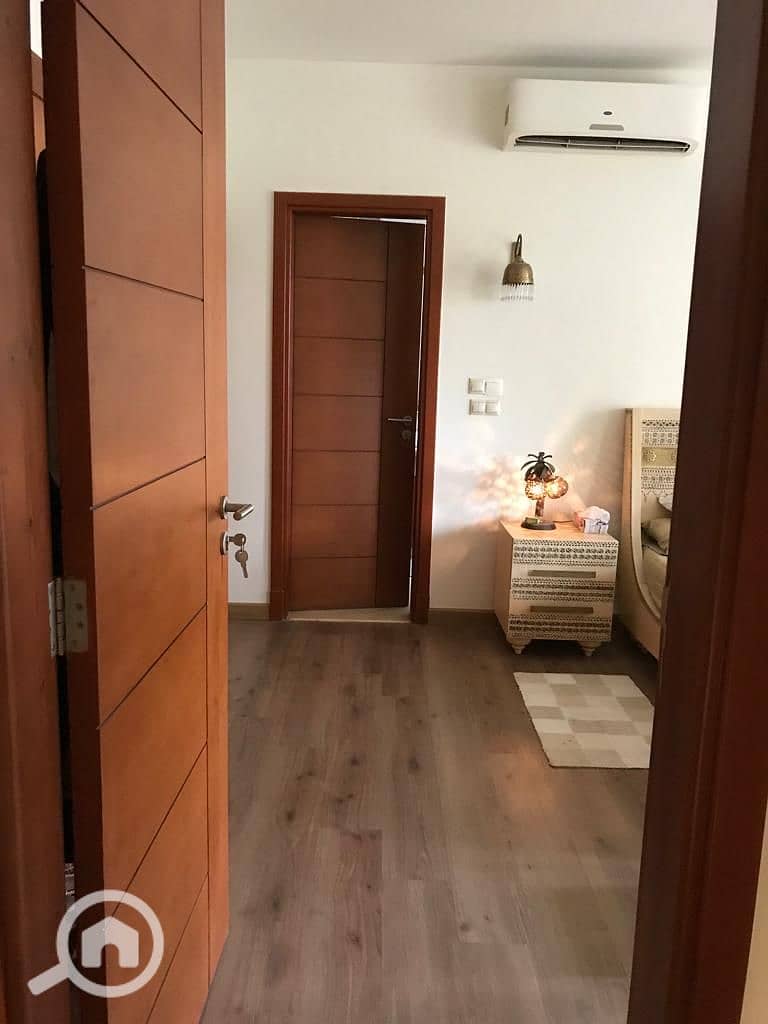 7 90c6cd8b-3118-4505-a764-15c011e0a125. jpg