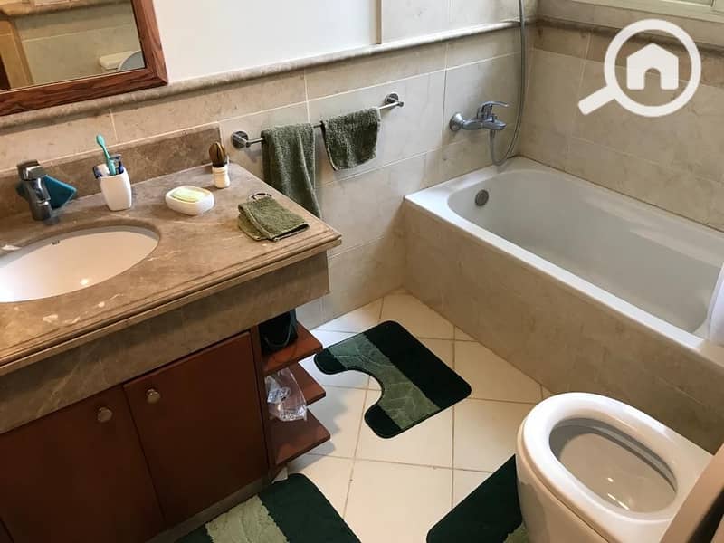 8 b46d095e-e90a-4e28-8df4-e5b680c6993e. jpg