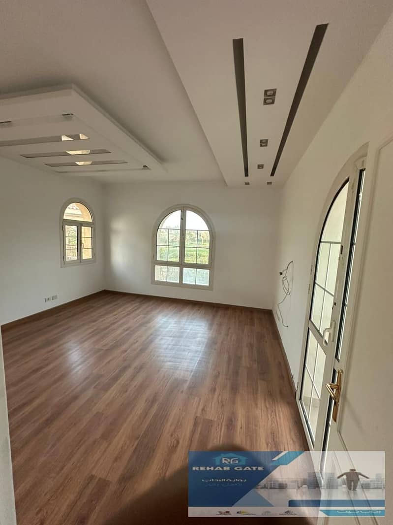 7 504b4310-aa24-45a9-89aa-cc62b63da110. jpg