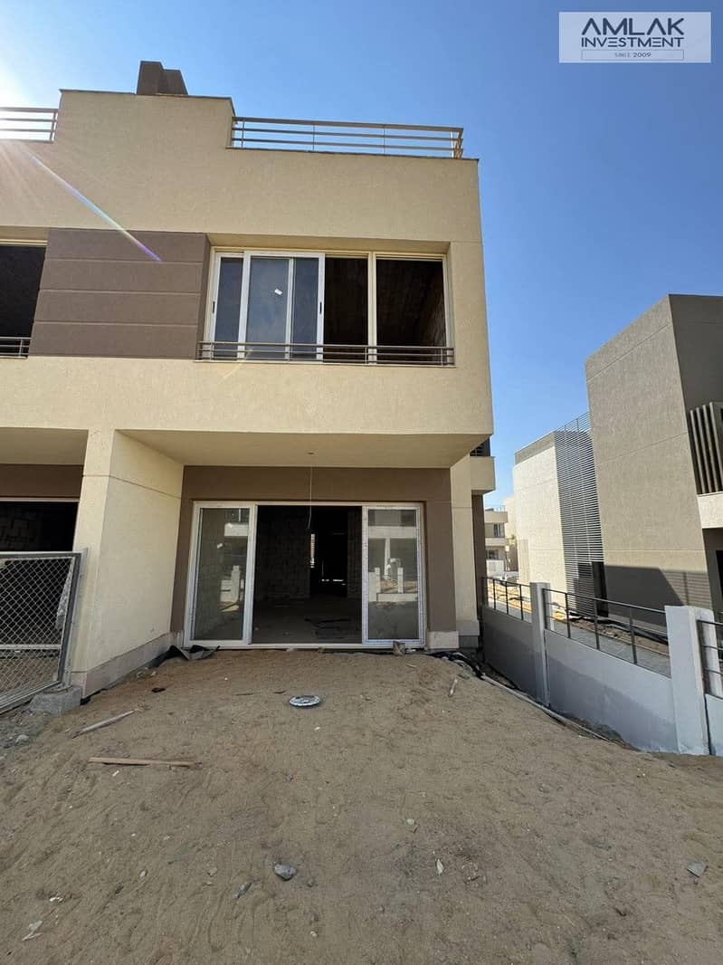 2 3eb0cbc2-930c-4bdb-9e96-1236d69c5ae8. jpeg