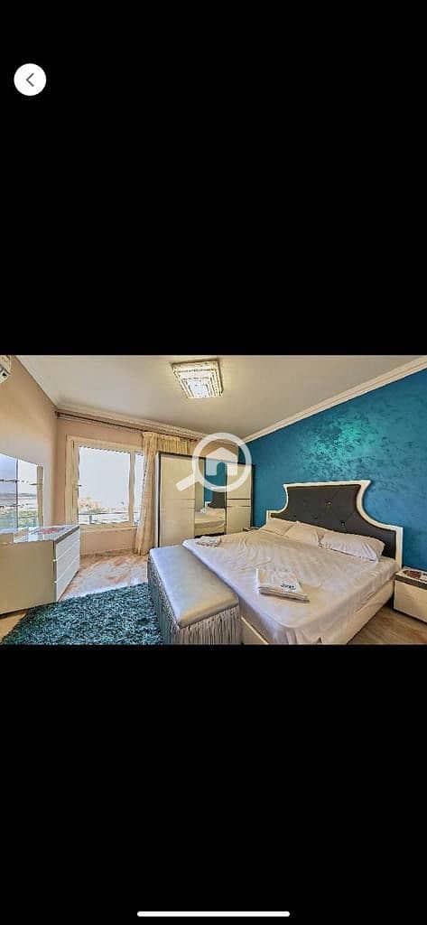 3 3f8e929d-5663-4726-8e84-c022ed077a22. jpeg