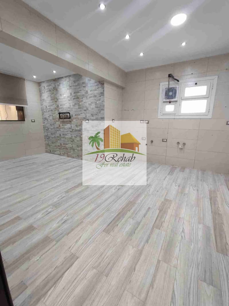 8 056bc99d-8285-4eef-8cfe-d724d686d360-1_all_215868. jpg