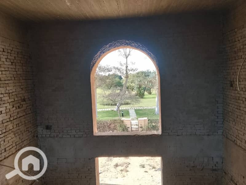 24 dbdc5e19-0125-4a85-98e0-6f0d0e6a5c76. jpeg