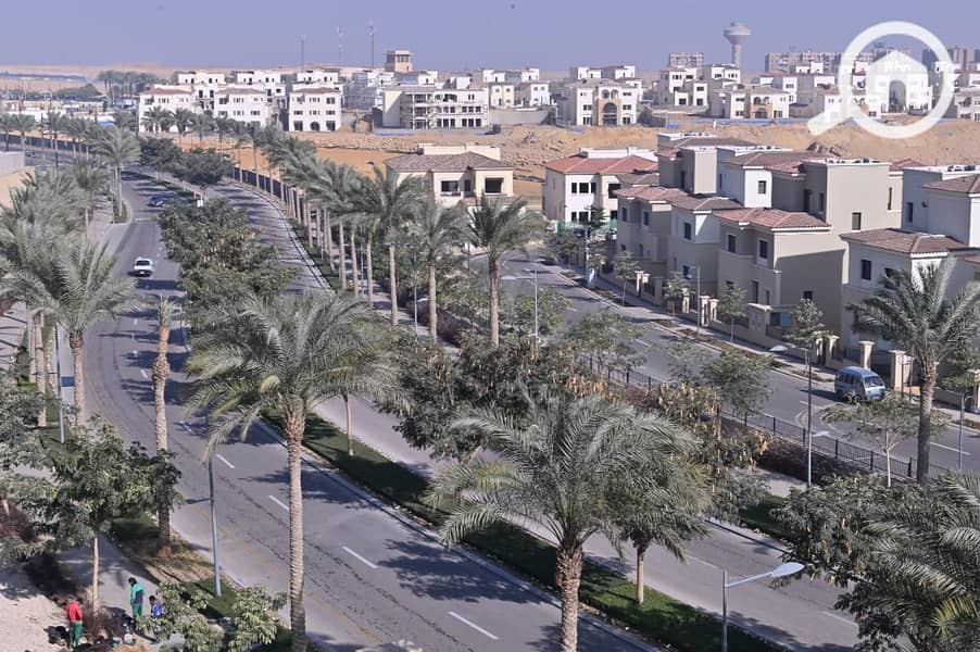 7 57e572e4-da33-43f5-bc58-4b07c14599b7. jpg