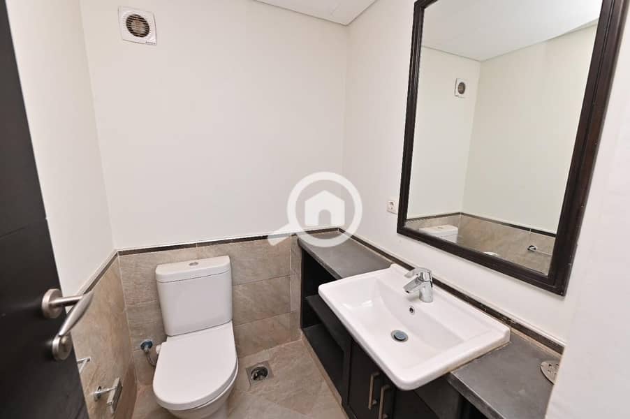 11 382f8eca-847c-41a0-b34d-7b56616e4d62. jpg