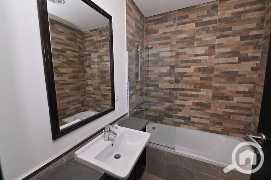 14 a172738e-44a9-49c1-b74f-94425c2de66c. jpg