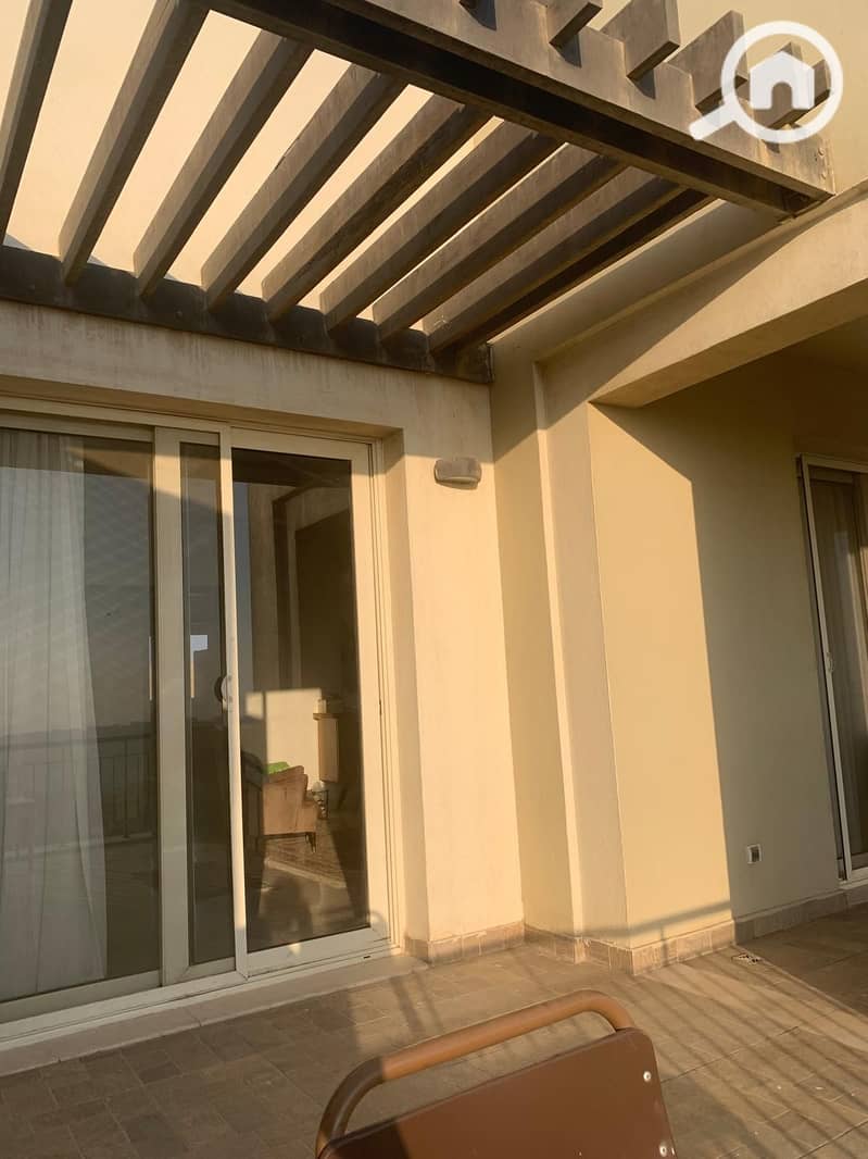 18 d7ac4367-ed16-4a69-a400-02efefec935c. jpg