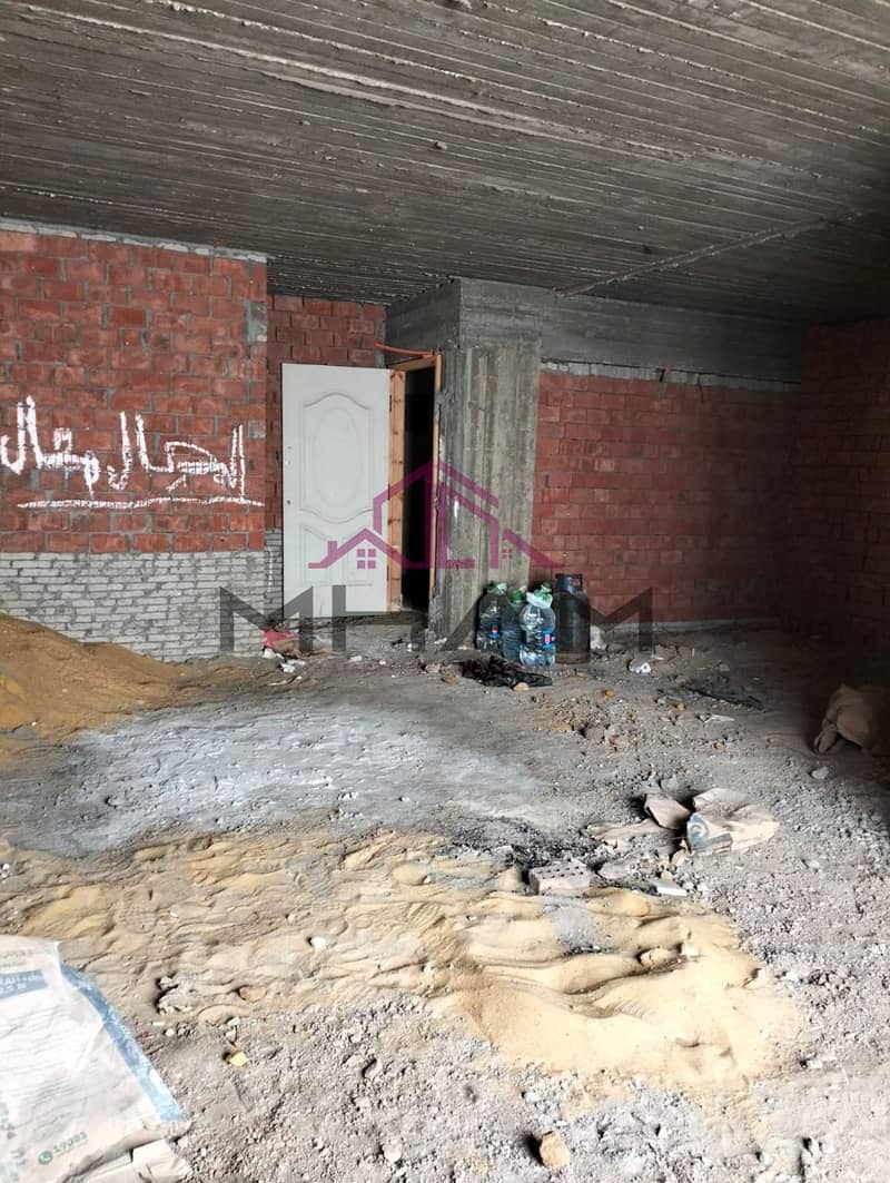 5 photo_5848392899396045767_y. jpg