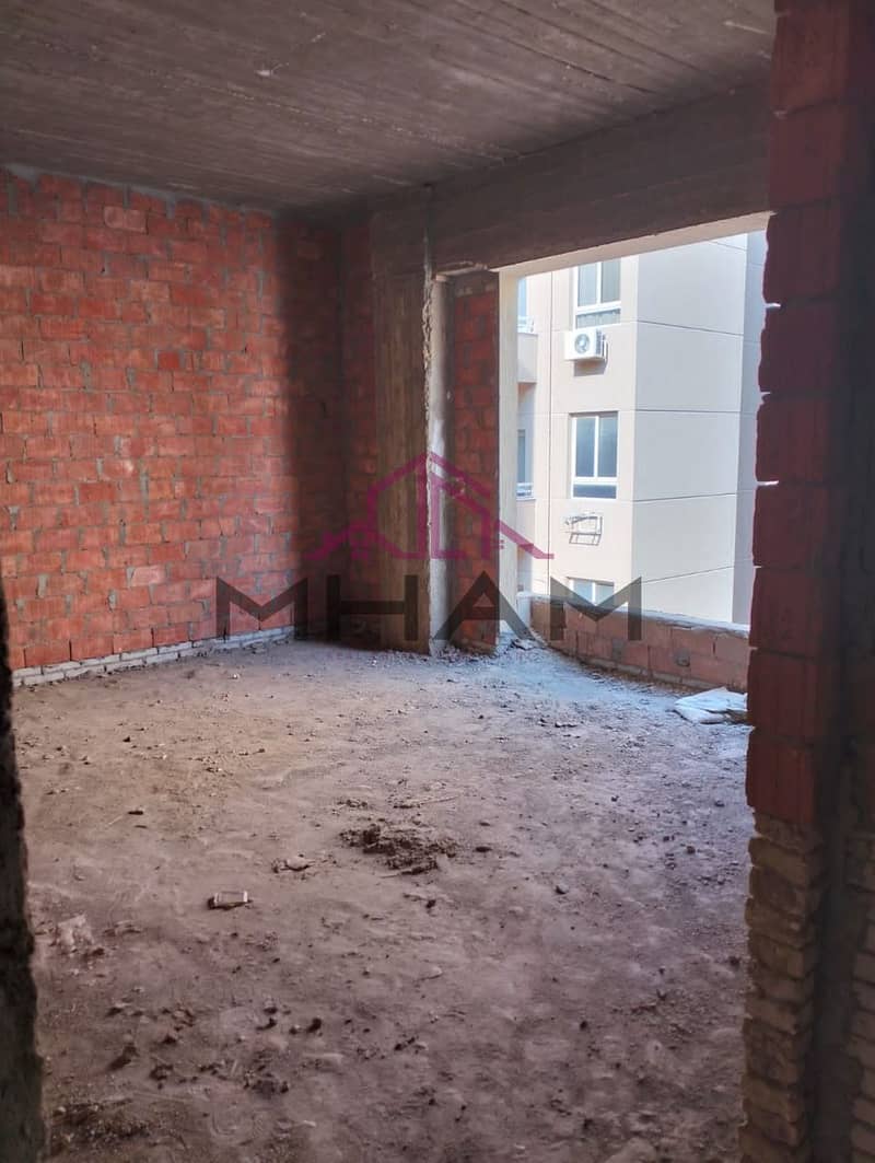 6 photo_5848392899396045768_y. jpg