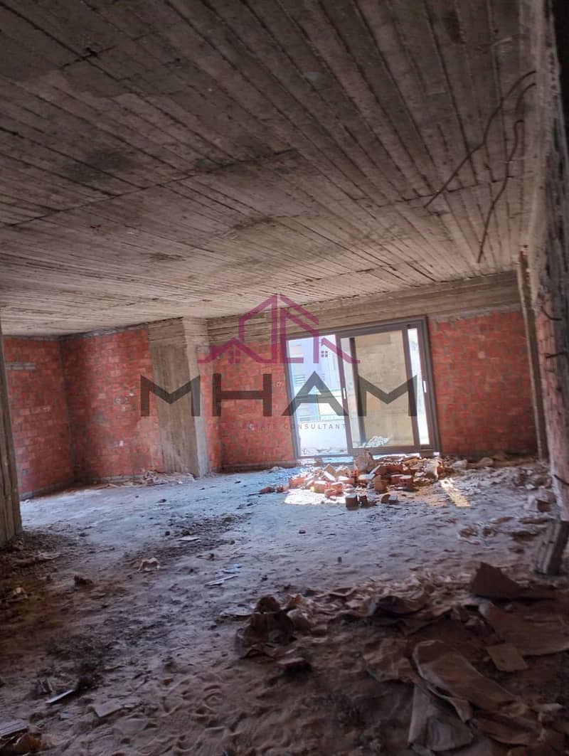 8 photo_5848392899396045773_y. jpg