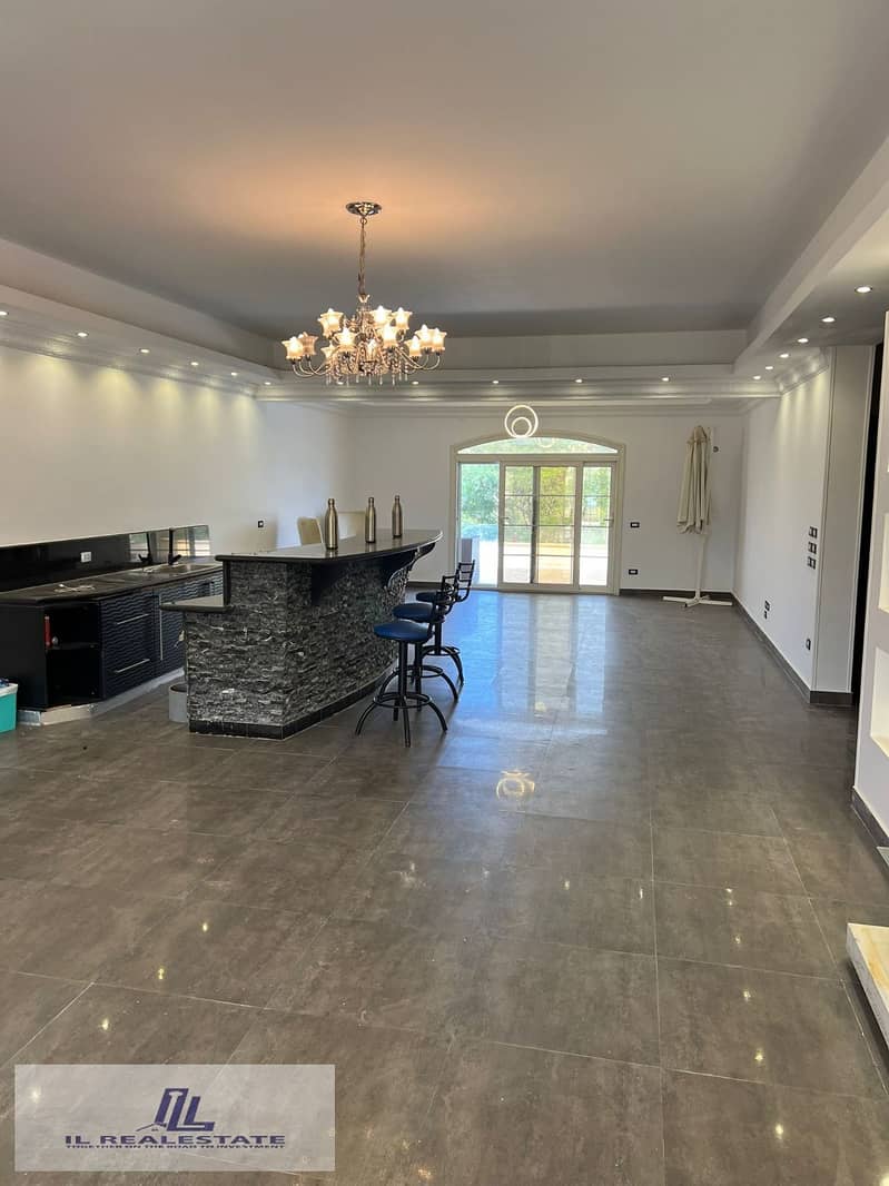 15 93402c4e-78d1-4d37-92fe-e34e0789f4ba. jpg