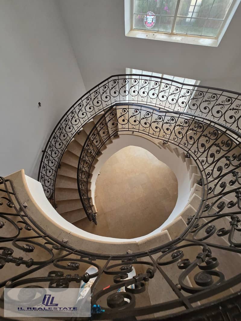 4 WhatsApp Image 2025-11-22 at 13.45. 21_3102e63a. jpg