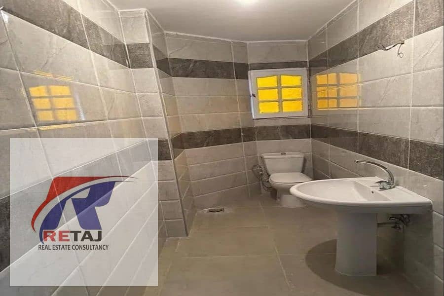 7 af0d1d4e-6047-47b5-9983-7fc908f06416. jpg