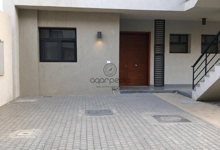 12 db293089-bf2d-4b6d-9b6d-b20ebae8f032. jpg