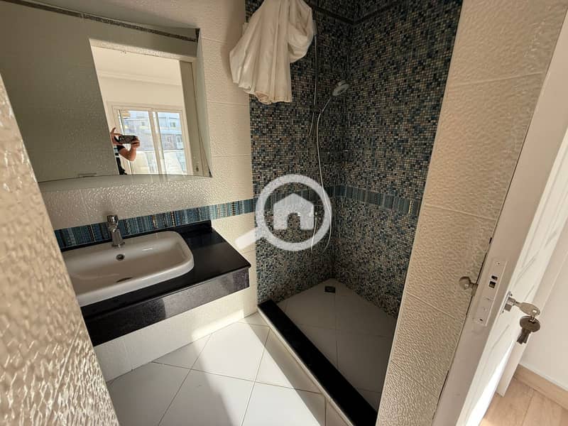 12 WhatsApp Image 2025-11-25 at 1.58. 14 PM (3). jpeg