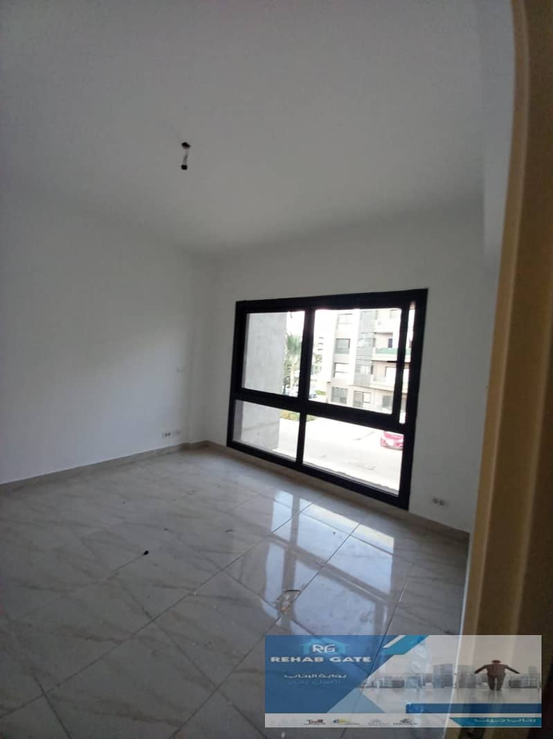 4 WhatsApp Image 2025-11-25 at 03.52. 55 (2). jpeg