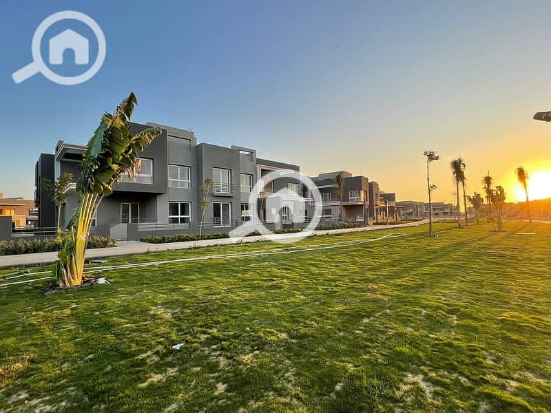 8 32572936-800x600. jpeg