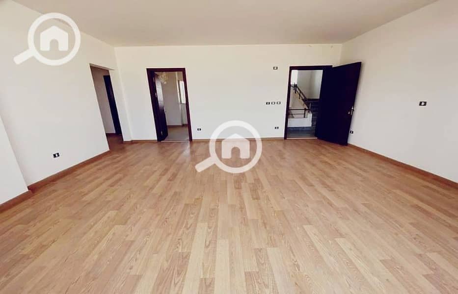 9 33926022-800x600. jpeg