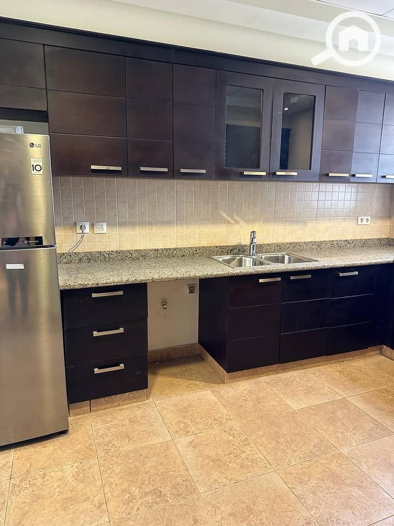 3 2ab24f04-0b49-413b-85fd-5ffcb321ba0e. jpg