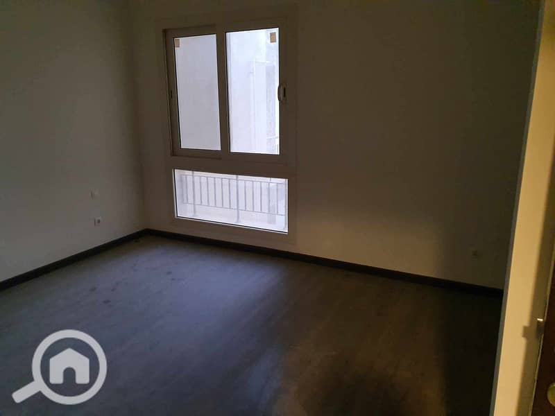 15 bed9b432-3d65-4a68-bca0-5e2b49f345d8. jpg