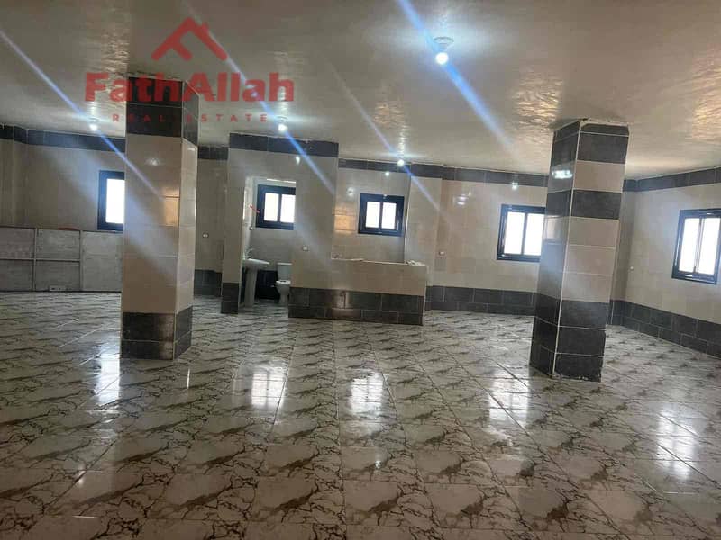 4 e031f71e-6dee-41c3-b5c7-f6ab1969950a. jpg