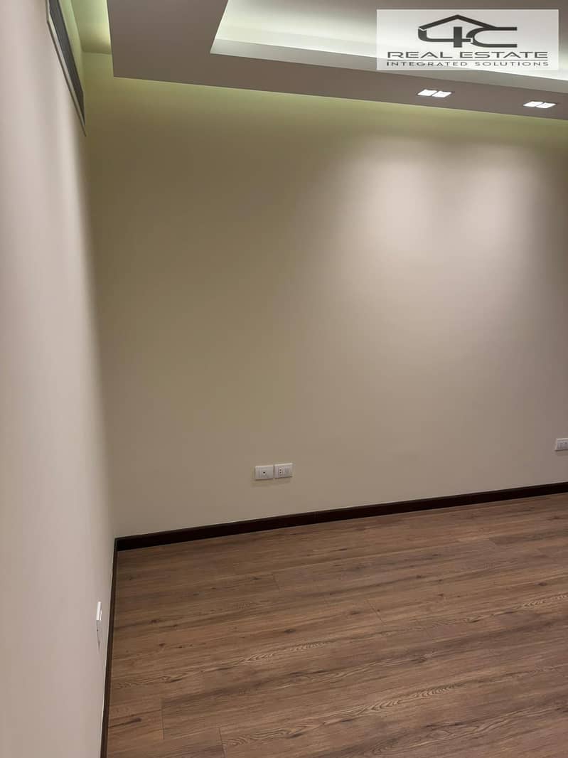 8 WhatsApp Image 2025-11-25 at 12.45. 22 PM. jpeg