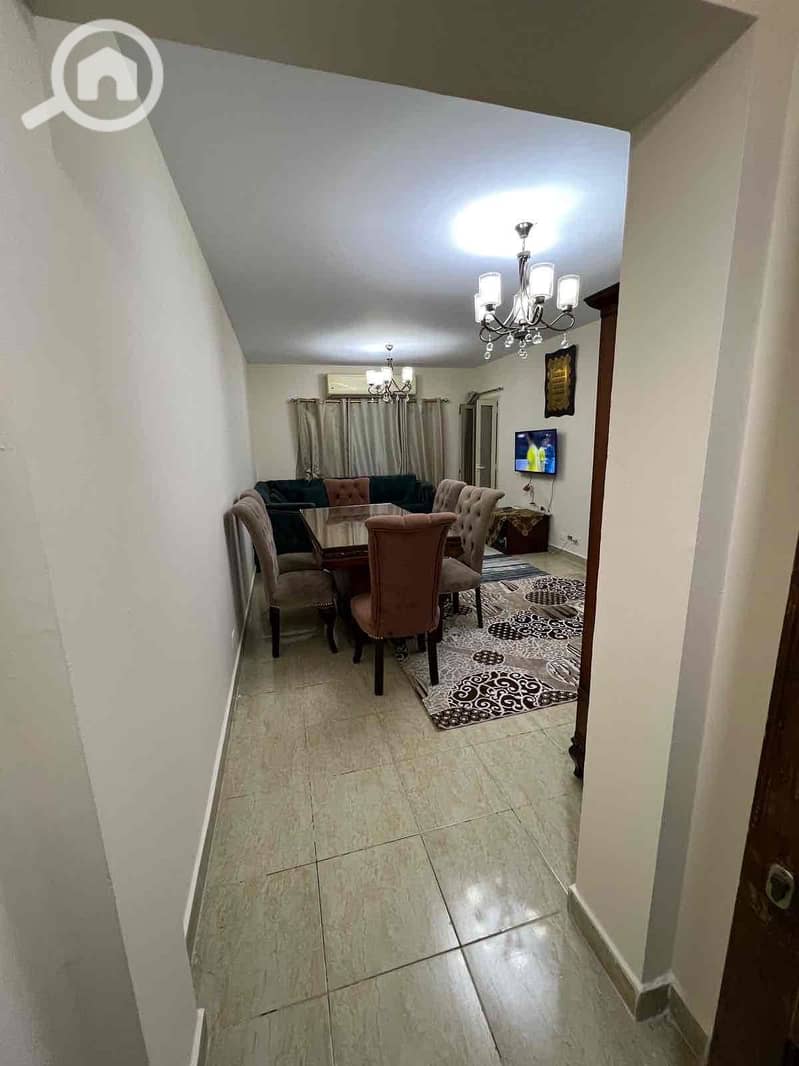 3 e9dfcd12-0012-422d-9f35-fd8c2ea5d693. jpg