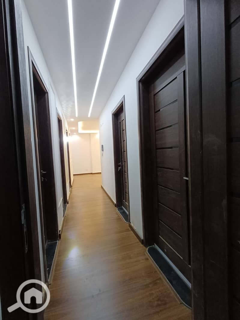 15 WhatsApp Image 2025-11-25 at 13.49. 27_18005f05. jpg