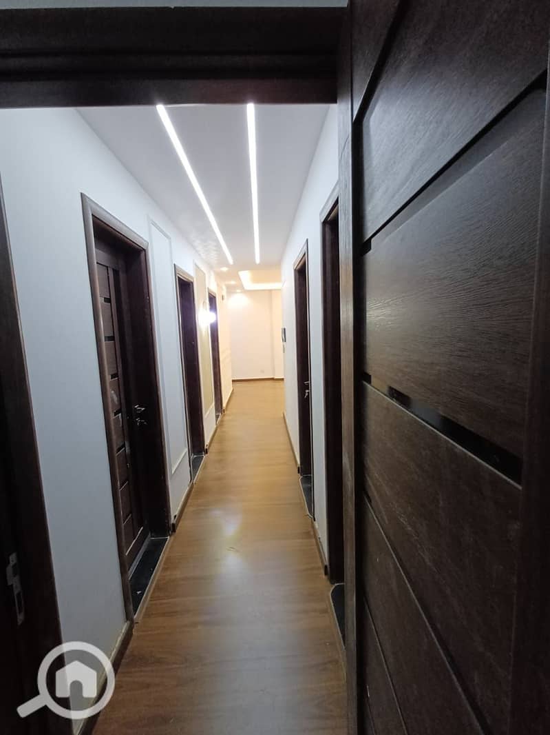 18 WhatsApp Image 2025-11-25 at 13.49. 39_7cfcac6f. jpg