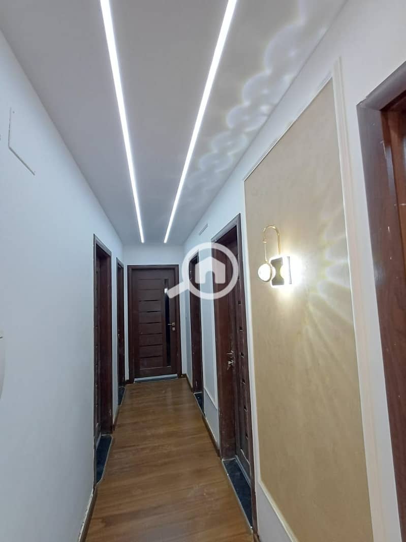 19 WhatsApp Image 2025-11-25 at 13.49. 41_84e38f94. jpg