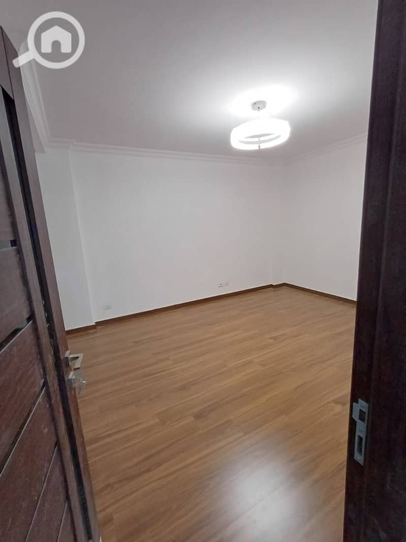 20 WhatsApp Image 2025-11-25 at 13.49. 43_86c396dc. jpg