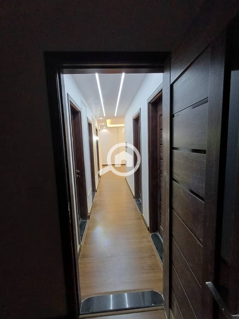 25 WhatsApp Image 2025-11-25 at 13.49. 48_171c74f3. jpg