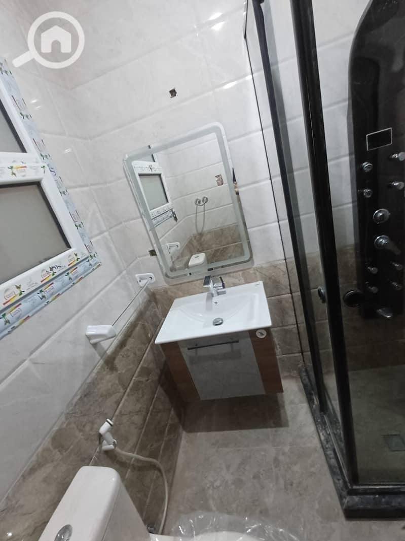 27 WhatsApp Image 2025-11-25 at 13.49. 49_b8503d7e. jpg