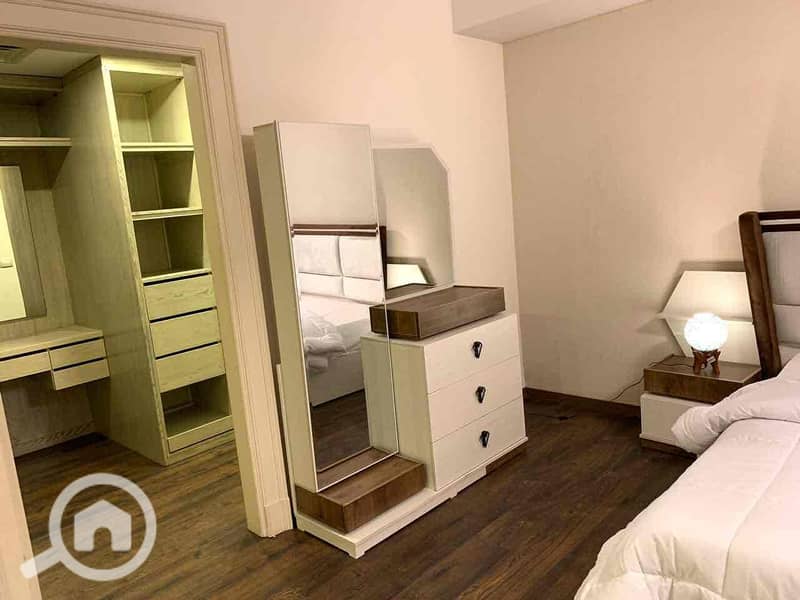 11 775d5f6b-1024-4b8c-a824-aaab8c7c5360. jpg