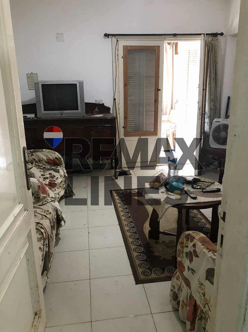 6 f024efdf-e9d7-41ef-a6bd-92b4cbe8d536. jpeg