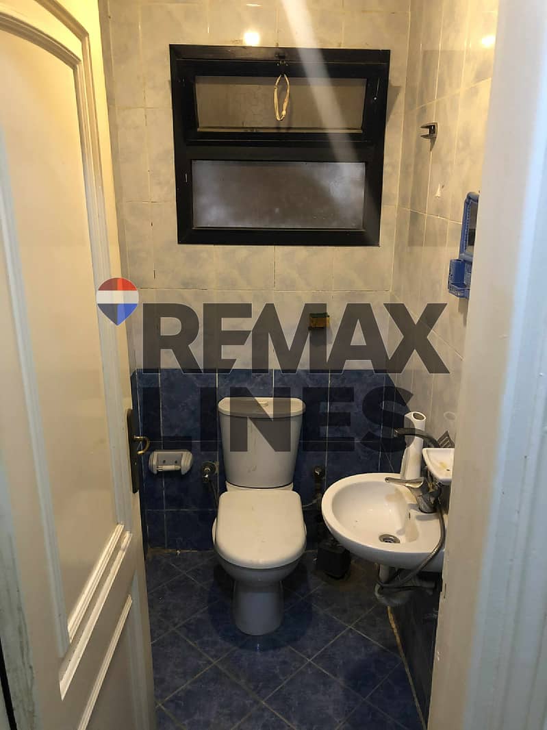 15 d066f49e-c0a3-452b-a45d-6246678c265e. jpeg